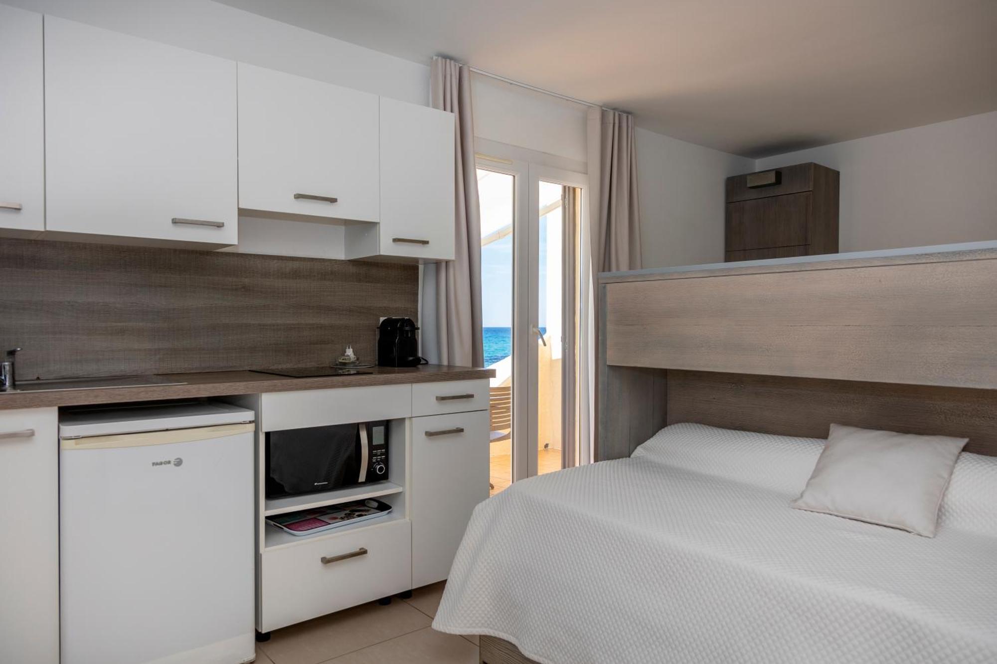 Et Ta Kladia - Omigna Aparthotel Cargèse